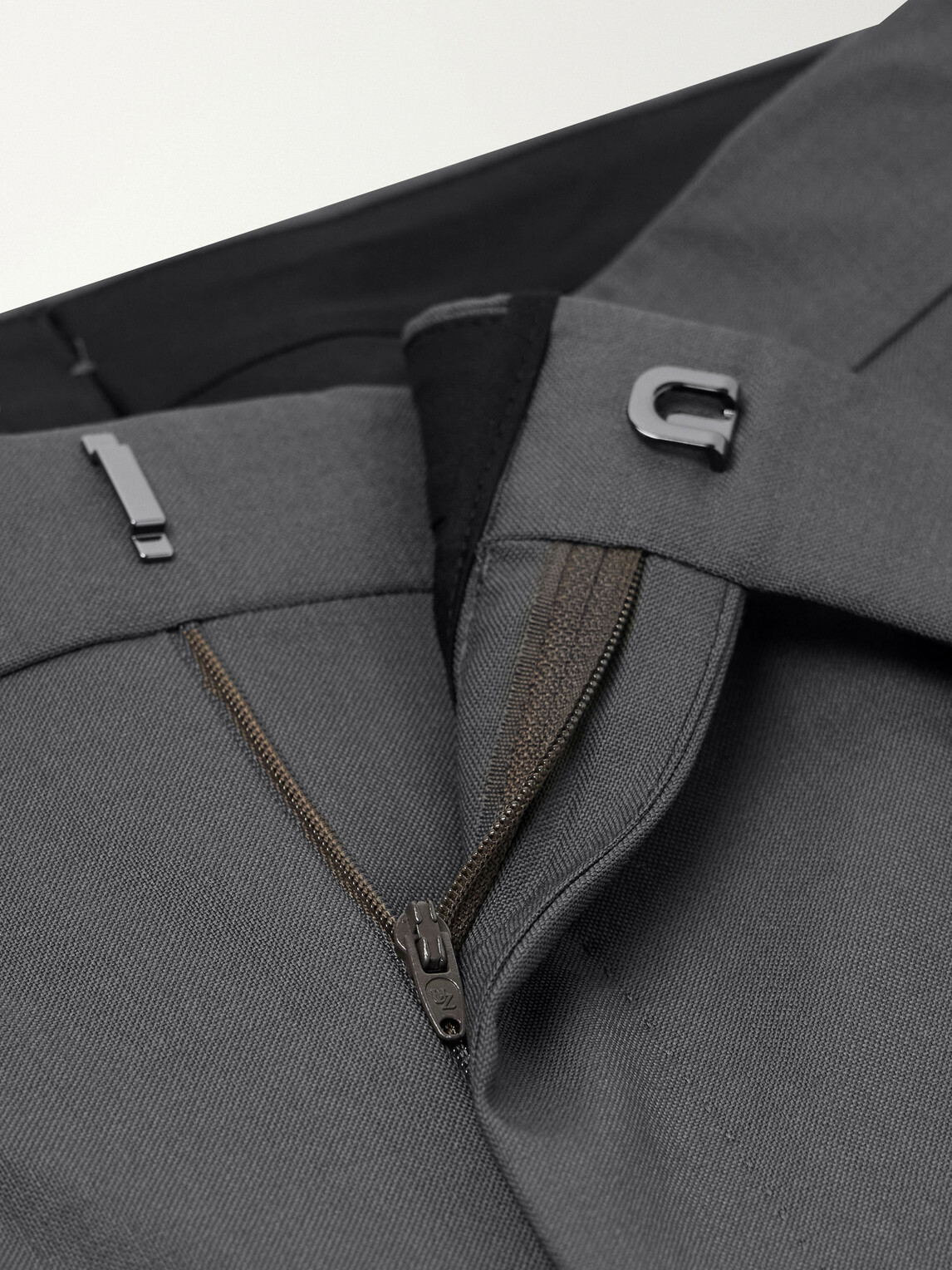 Thom Sweeney - Tapered Pleated Wool-Twill Suit Trousers - Gray
