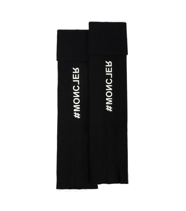 Photo: Moncler Grenoble Day-Namic ribbed-knit legwarmers