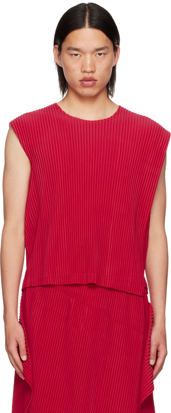 Photo: HOMME PLISSÉ ISSEY MIYAKE Red Rectangle Tank Top