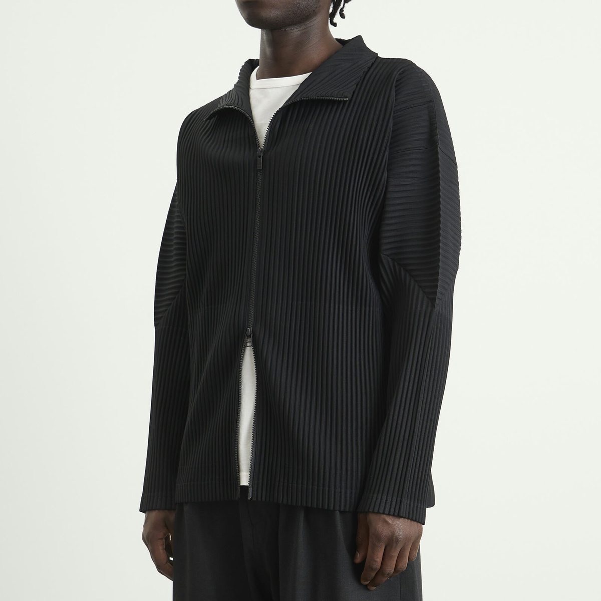 Homme Plissé Issey Miyake Men's Pleat Zip Up Cardigan in Black