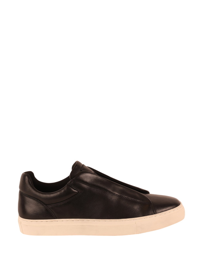 Photo: Steve Madden Trey Sneakers in Black