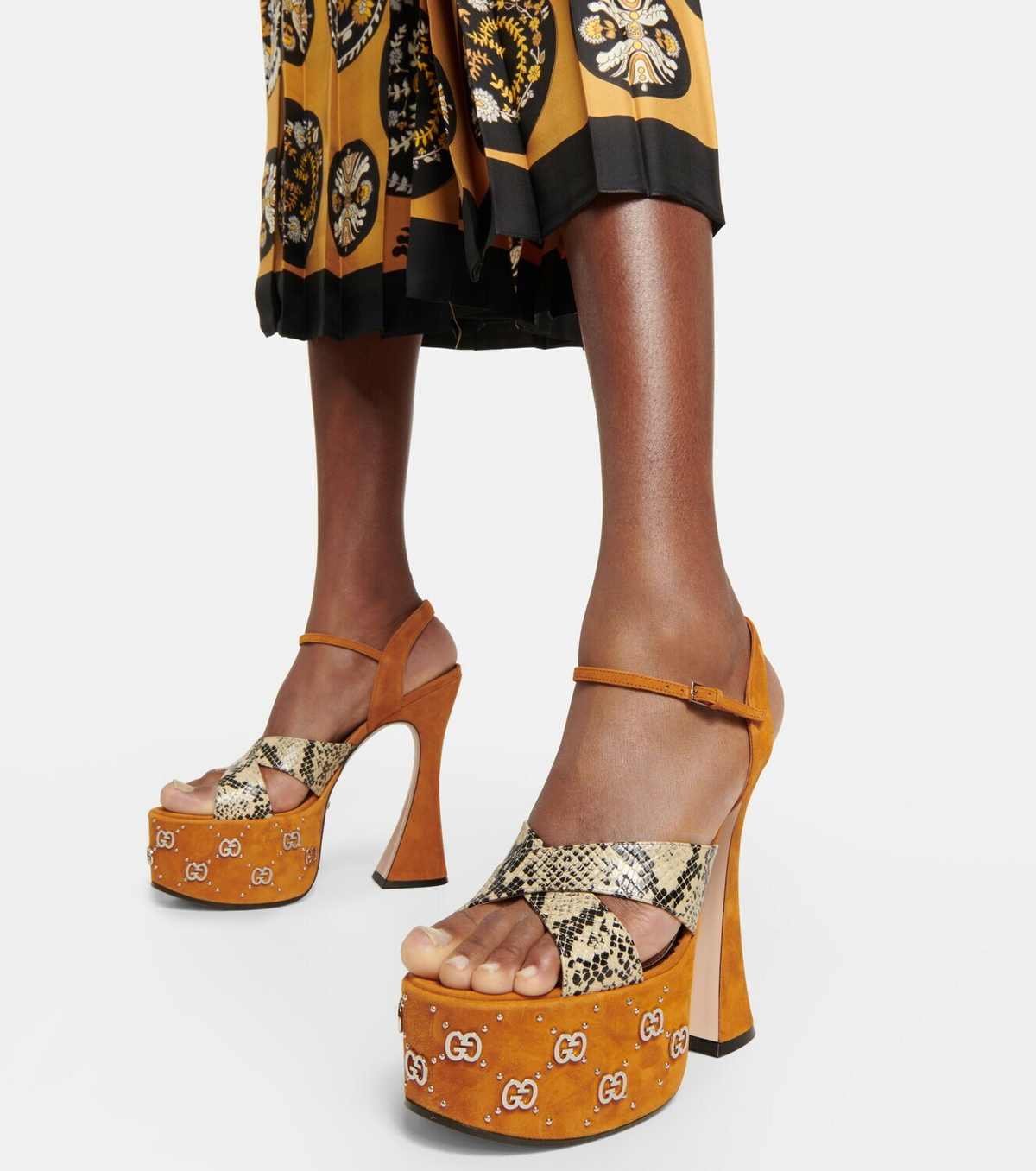サンダル・ミュール Interlocking G Cutout Beige Suede Platform Sandals Gucci Women's Interlocking G Cutout Platform Sandals