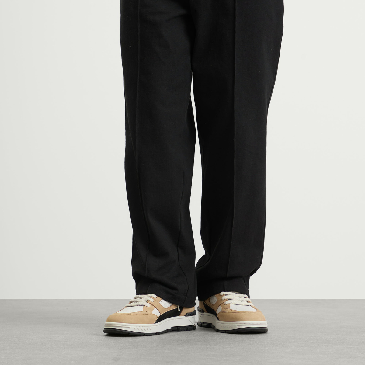 Axel Arigato Men's Area Lo Sneaker in Tan/Black