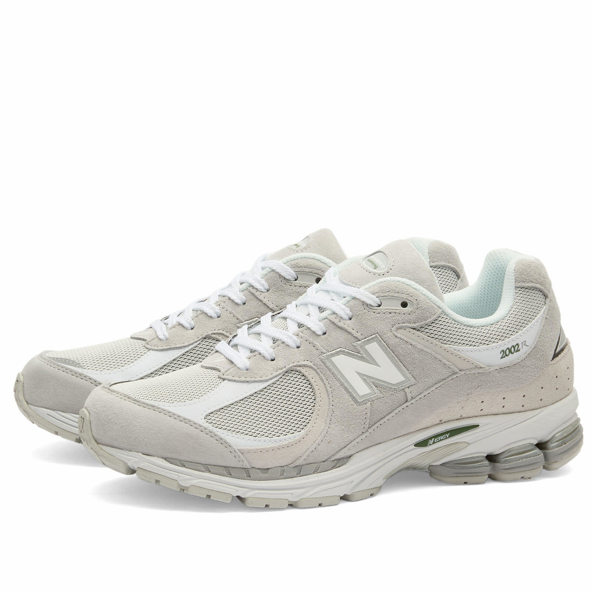 New Balance 2002R Sneaker in Rain Cloud