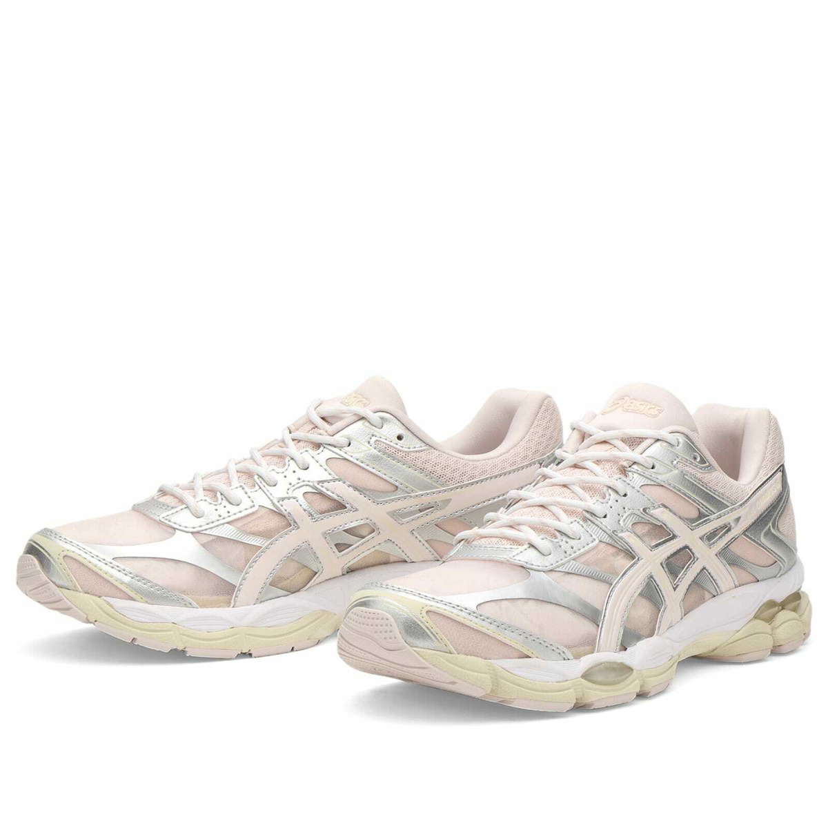 Asics Women's GEL-CUMULUS 16 Sneaker in Pink Cloud/Pure Silver