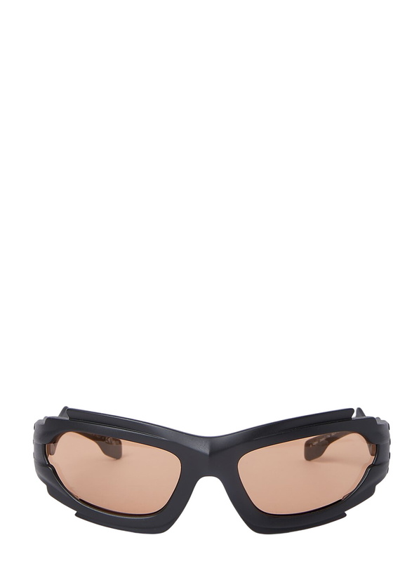 Photo: Burberry Marlowe Sunglasses