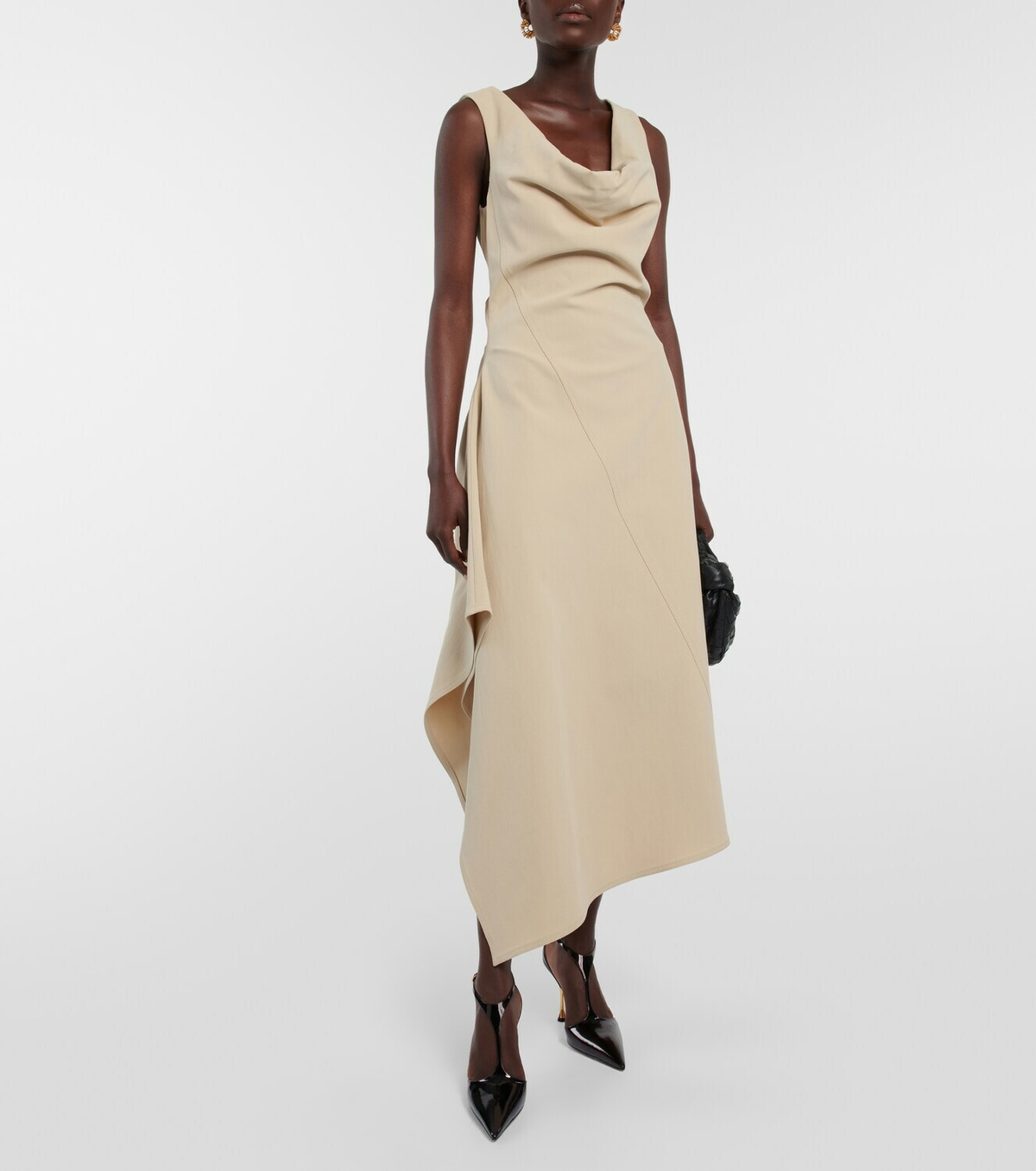 【送料&関税込】Bottega Veneta V-neck Sleeveless Midi Dress Bottega Veneta V-neck Sleeveless Midi Dress | italist