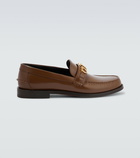 Gucci - Logo leather loafers