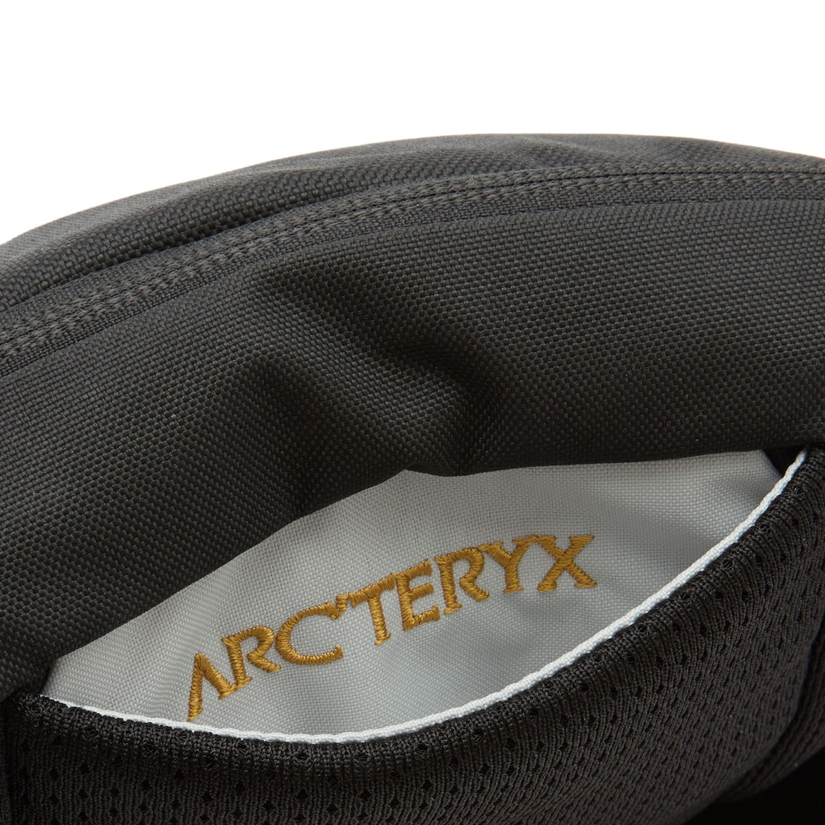 Arc'teryx Men's Mantis 1 Waist Pack in 24K Black 