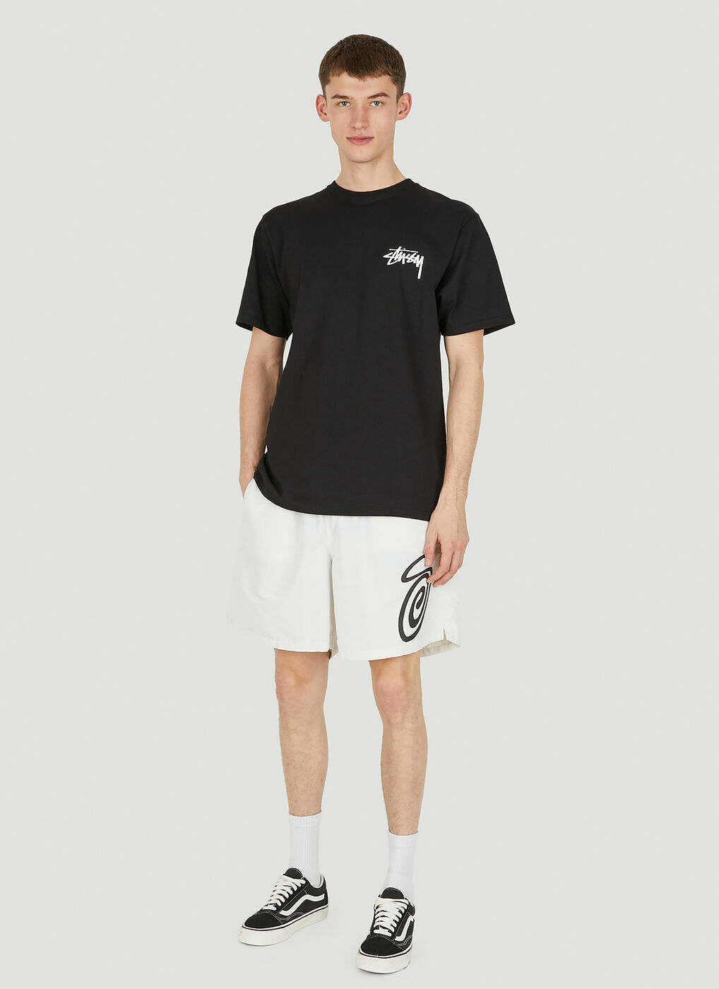 ★Low Tide★ LABEL TSHIRT BLACK Low Tide T-Shirt in Black Stussy