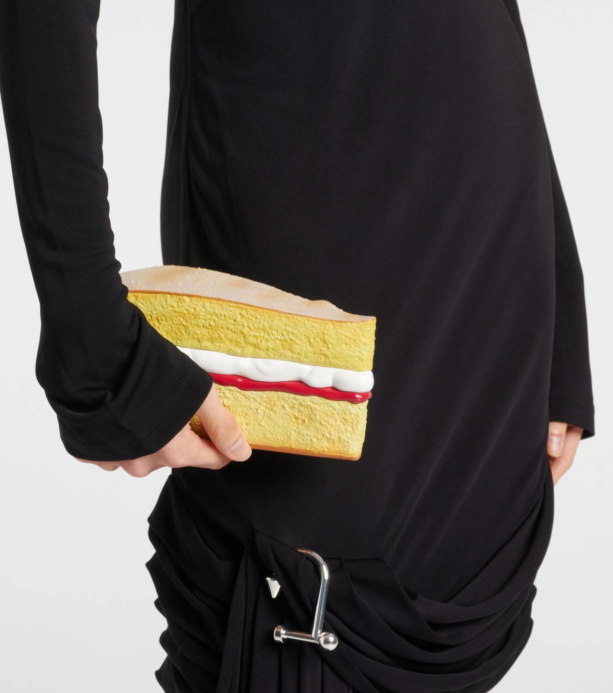 【J W ANDERSON】Victoria Sponge Clutch JW Anderson Victoria Sponge Clutch Bag | Neutrals | FARFETCH