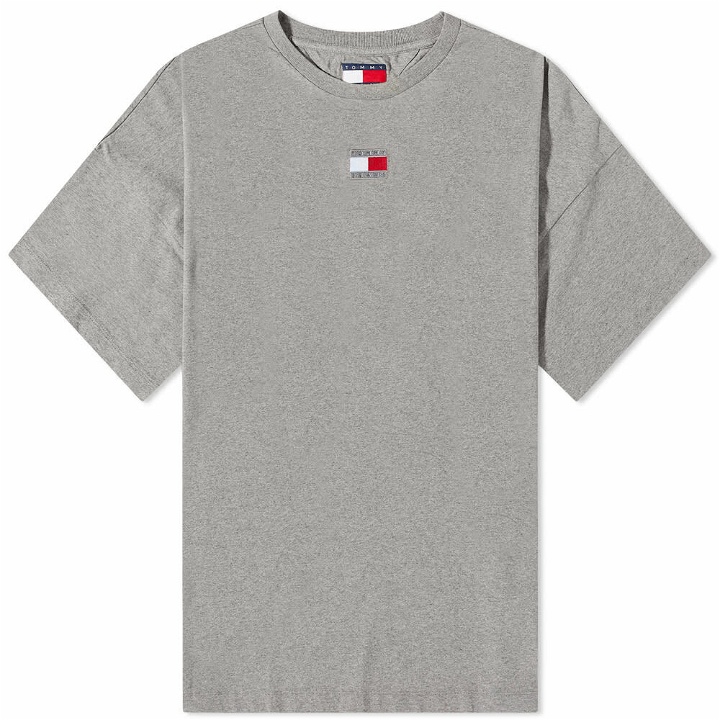 Photo: Tommy Jeans Men's Split Hem Flag T-Shirt in Mid Grey Heather