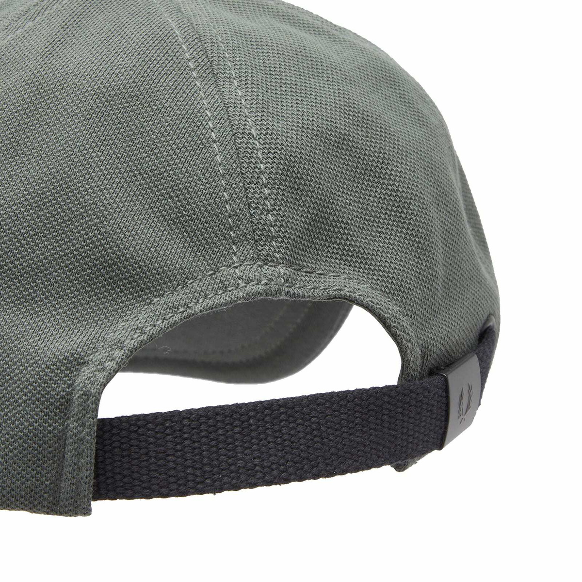 Fred Perry Men's Pique Classic Cap in Field Green