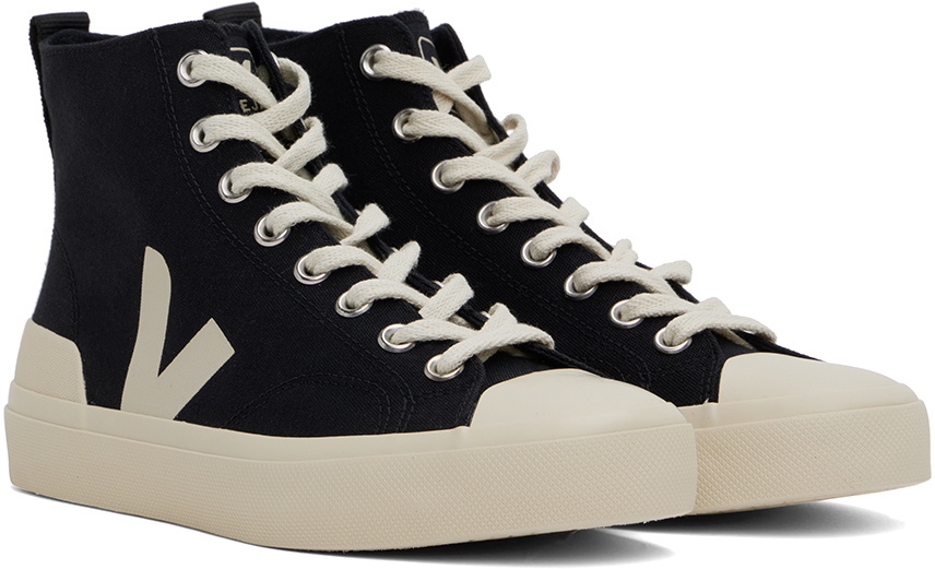Black Canvas Wata II