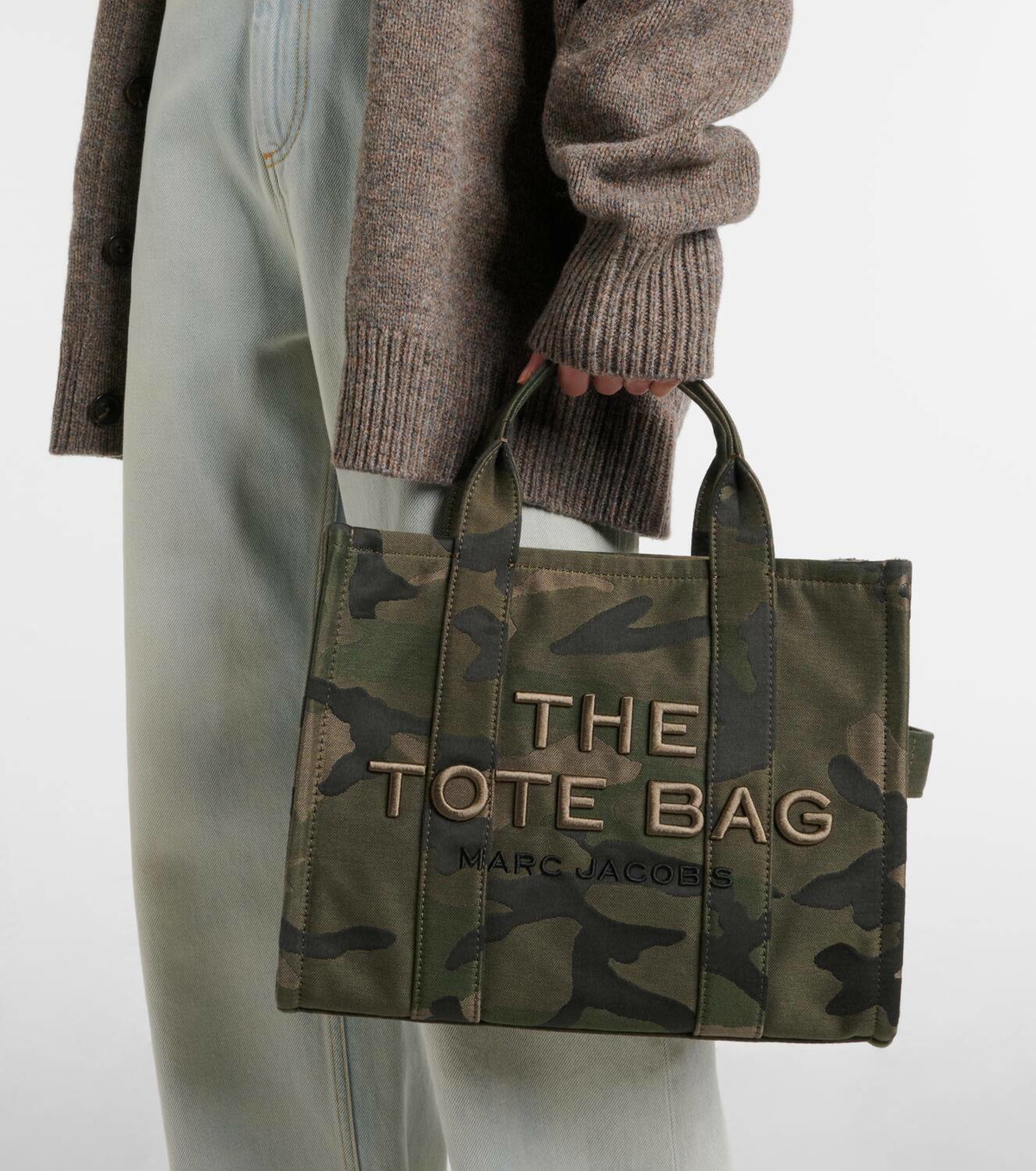 トートバッグ MARC JACOBS The Marc Camo Denim Medium Tote Bag 0400020592545_BLUECAMO?wid=600