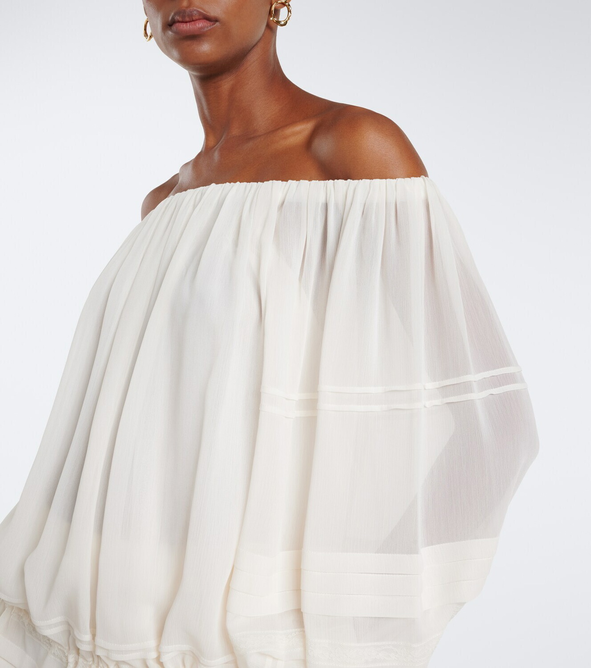 Xu Zhi Lace-trimmed off-shoulder top