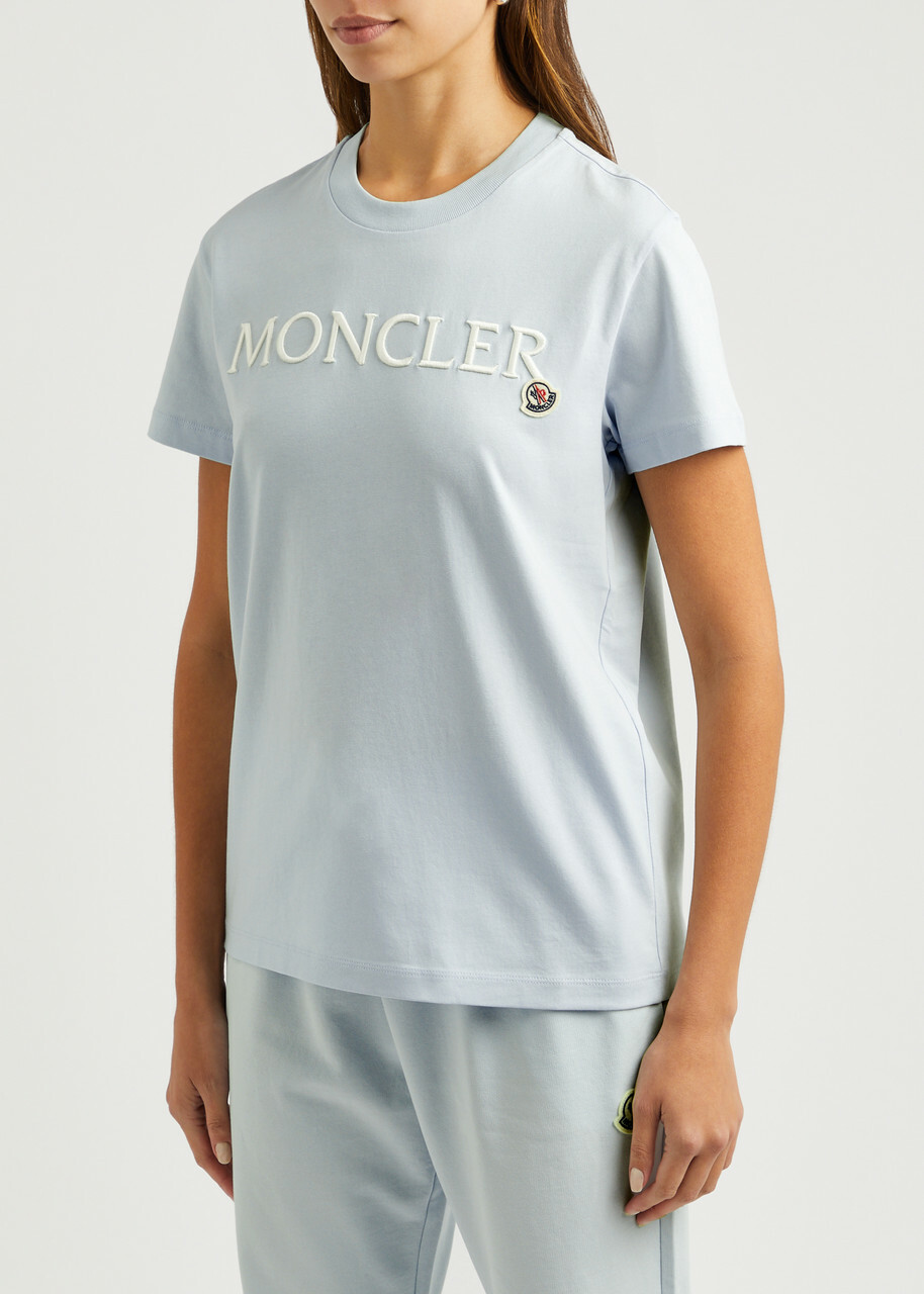 Moncler Tシャツ Curved Logo Cotton T-Shirt 関税込 Purple Curved Logo Cotton T-Shirt - Polos & T-shirts for Men