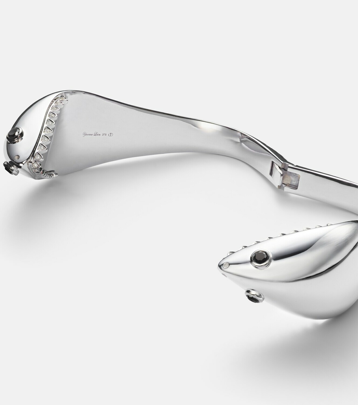 Yvonne Léon Requin 9kt white gold bangle with diamonds