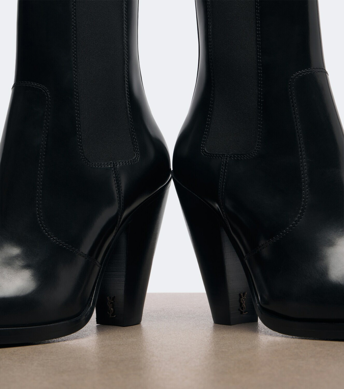 Saint Laurent Dylan leather Chelsea boots