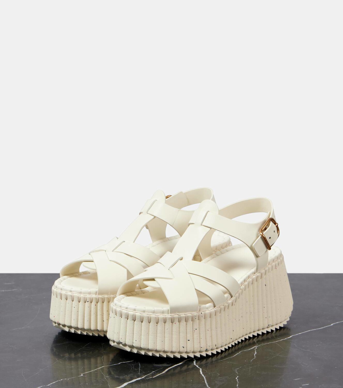 送料込/関税込■Chloe■Nama 80 レザー ウェッジサンダル Chloé Namaウェッジサンダル | Chloé JP