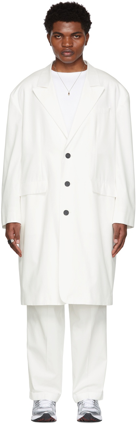 Photo: LU'U DAN SSENSE Exclusive Off-White 90's Tailored Coat