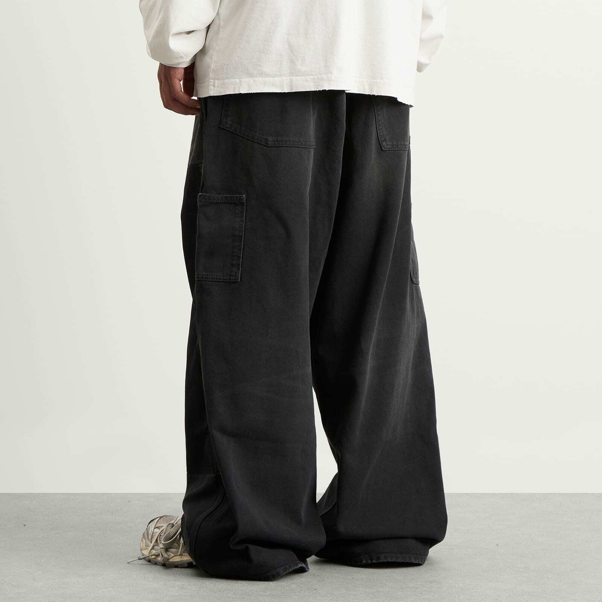 BALENCIAGA ワイドチノパンツ Women's Baggy Pants in Black | Balenciaga US