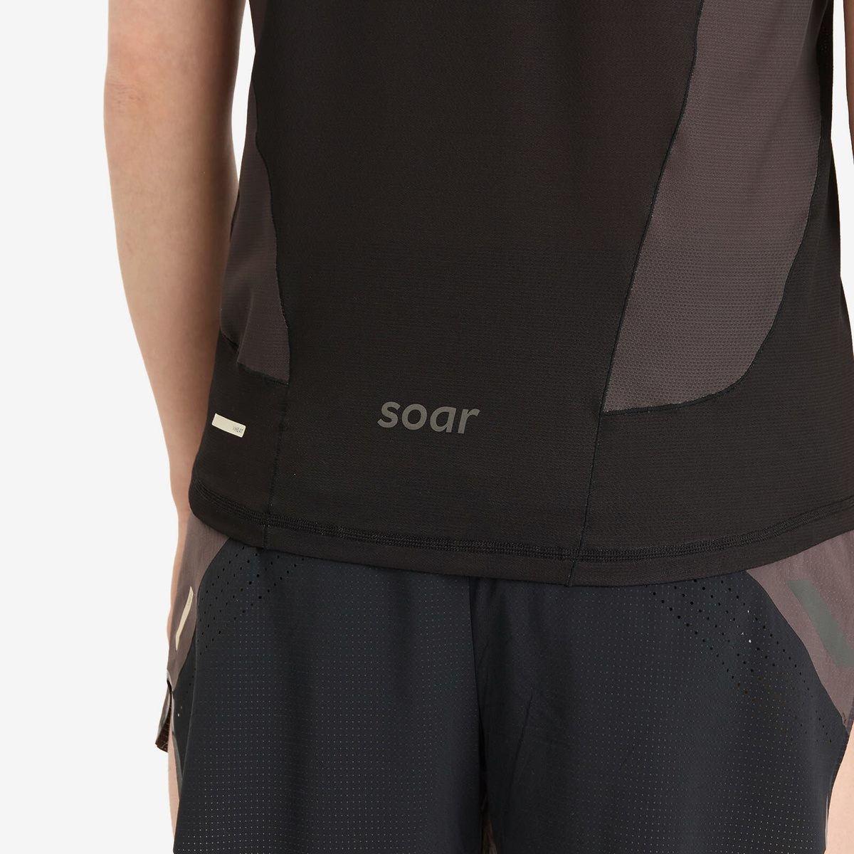 SOAR Men's Singlet in Black/Grey Soar Running