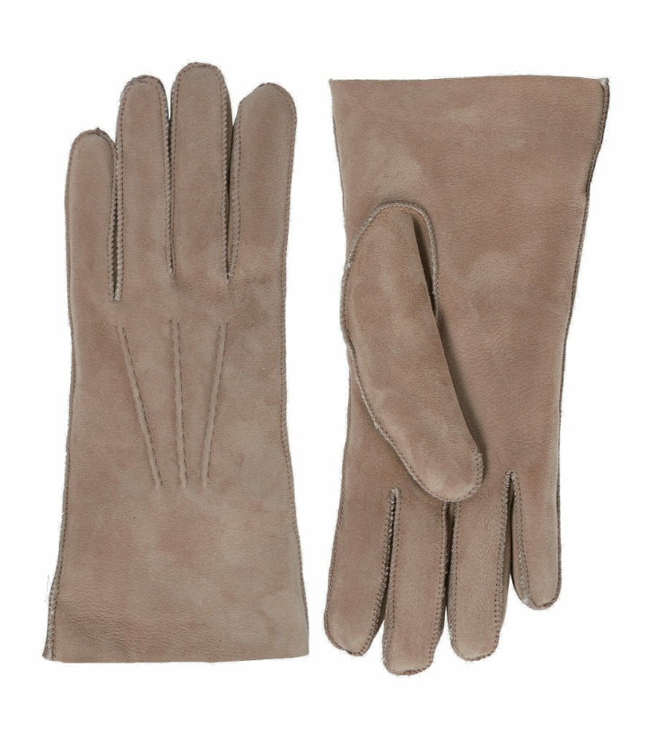 Photo: Loro Piana - Shearling gloves