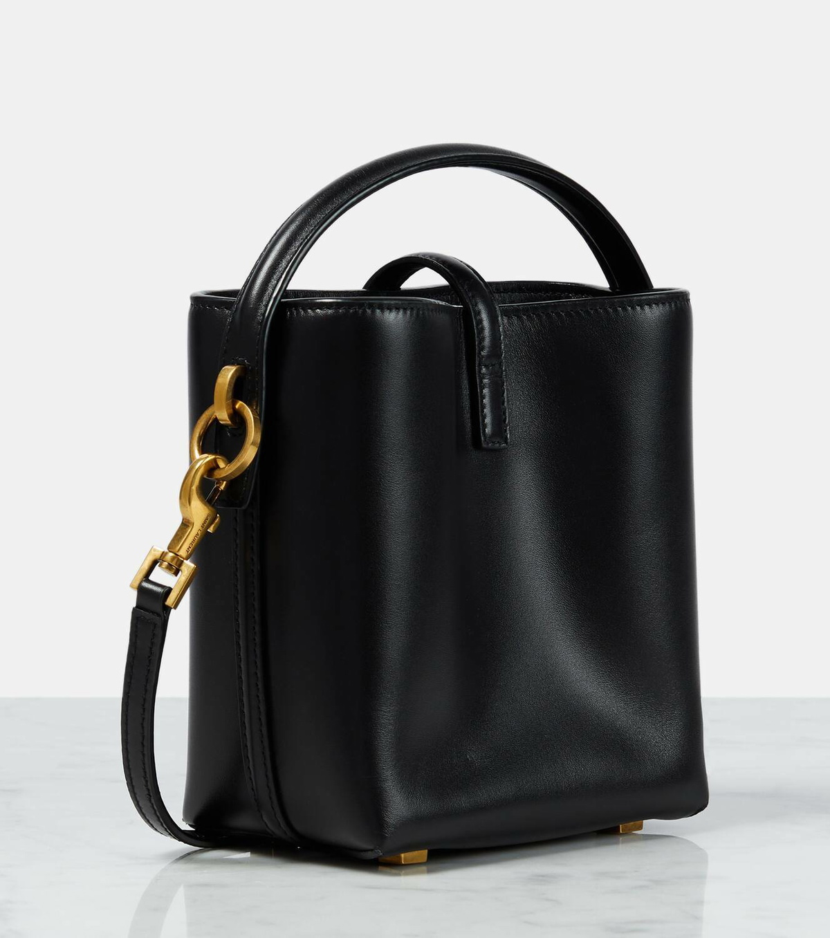 ショルダーバッグ・ポシェット SAINT LAURENT BLACK LEATHER LE 37 BUCKET BAG SAINT LAURENT Le 37 mini leather bucket bag | NET-A-PORTER