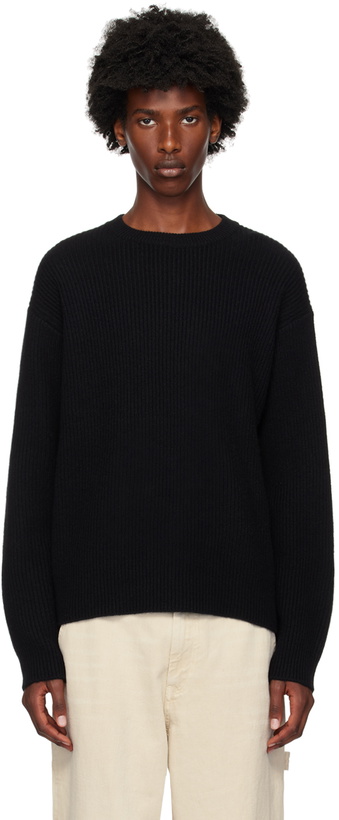 Photo: LISA YANG Black William Sweater