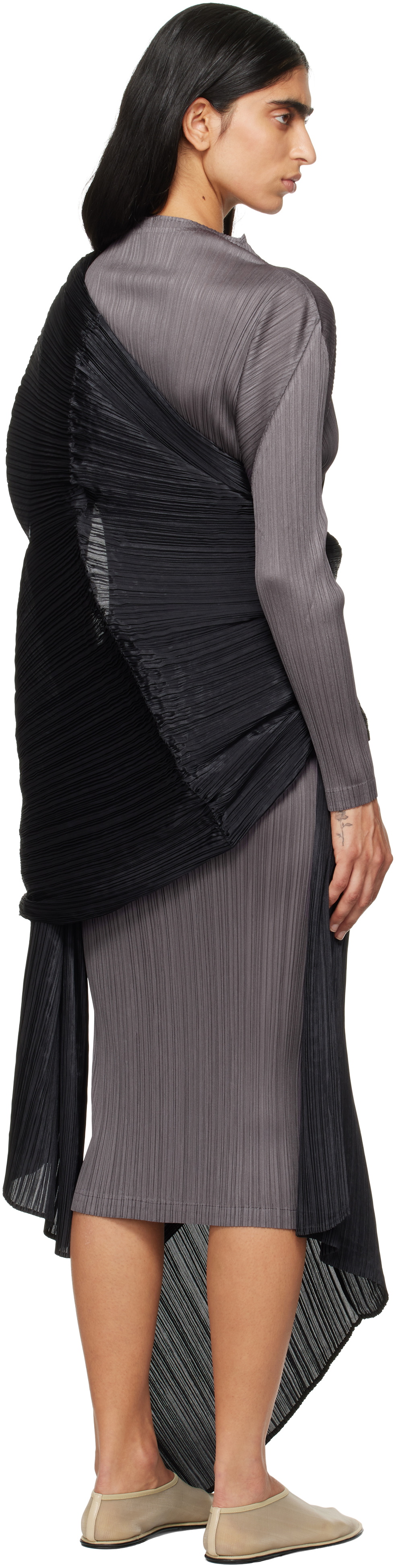 PLEATS PLEASE ISSEY MIYAKE Black Basic Madame-T Stole Pleats