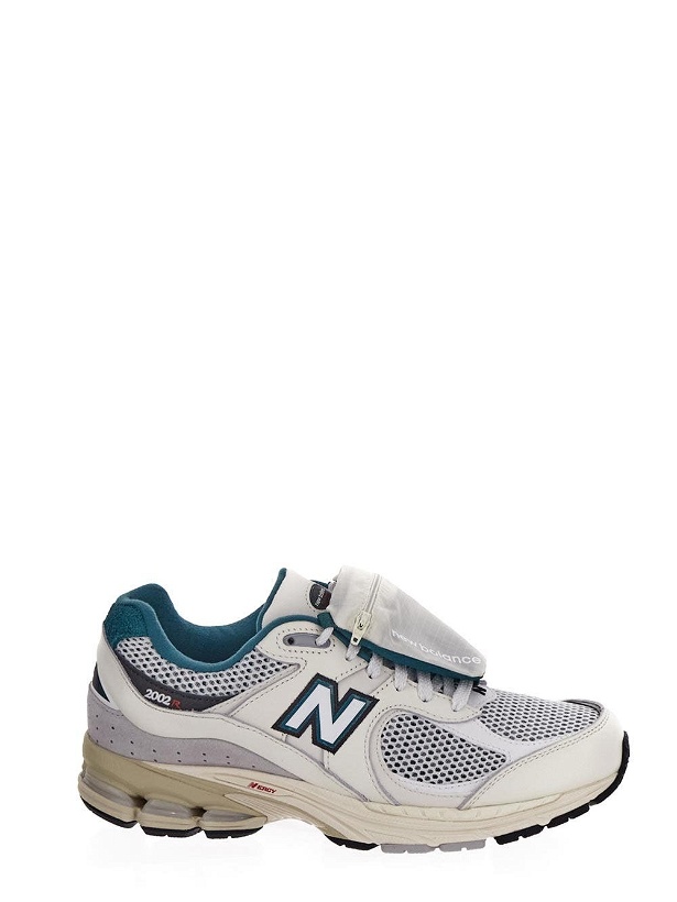 Photo: New Balance 2002 R Sneakers