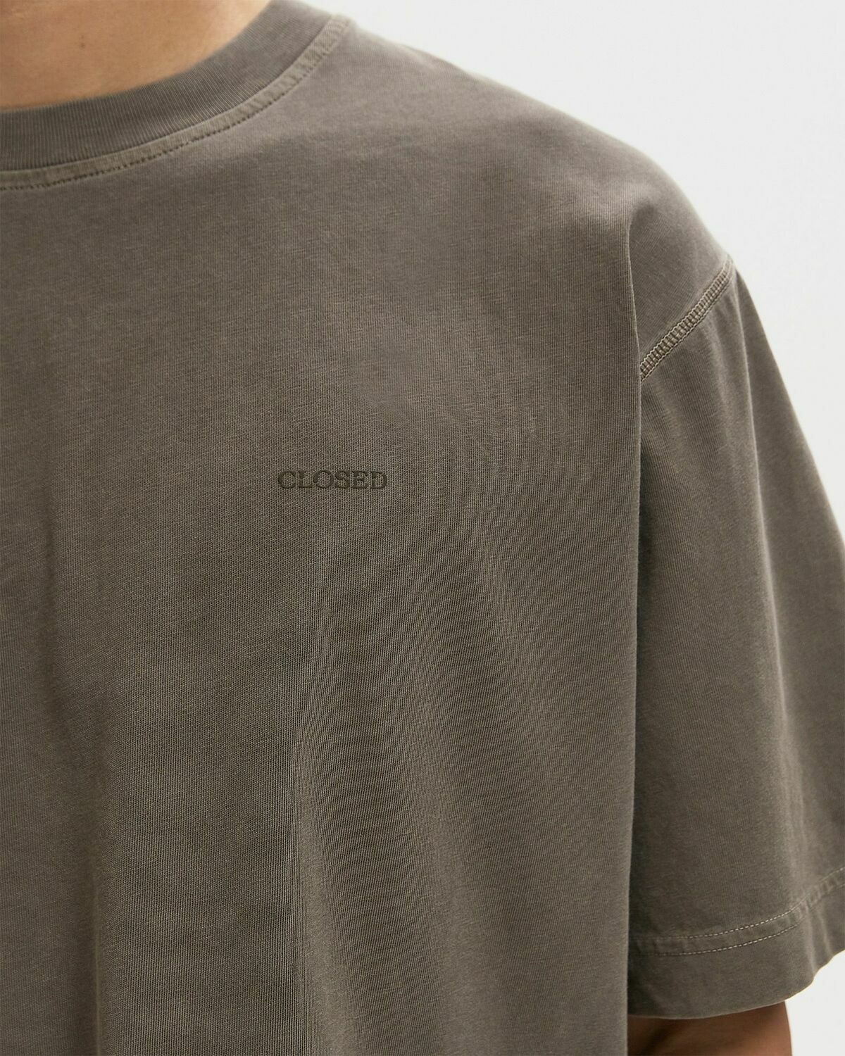 CLOSED LOGO TEE Green Mens Shortsleefe