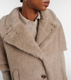 Max Mara Corvino teddy cape