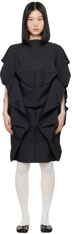 Photo: 132 5. ISSEY MIYAKE Black No. 7 Midi Dress