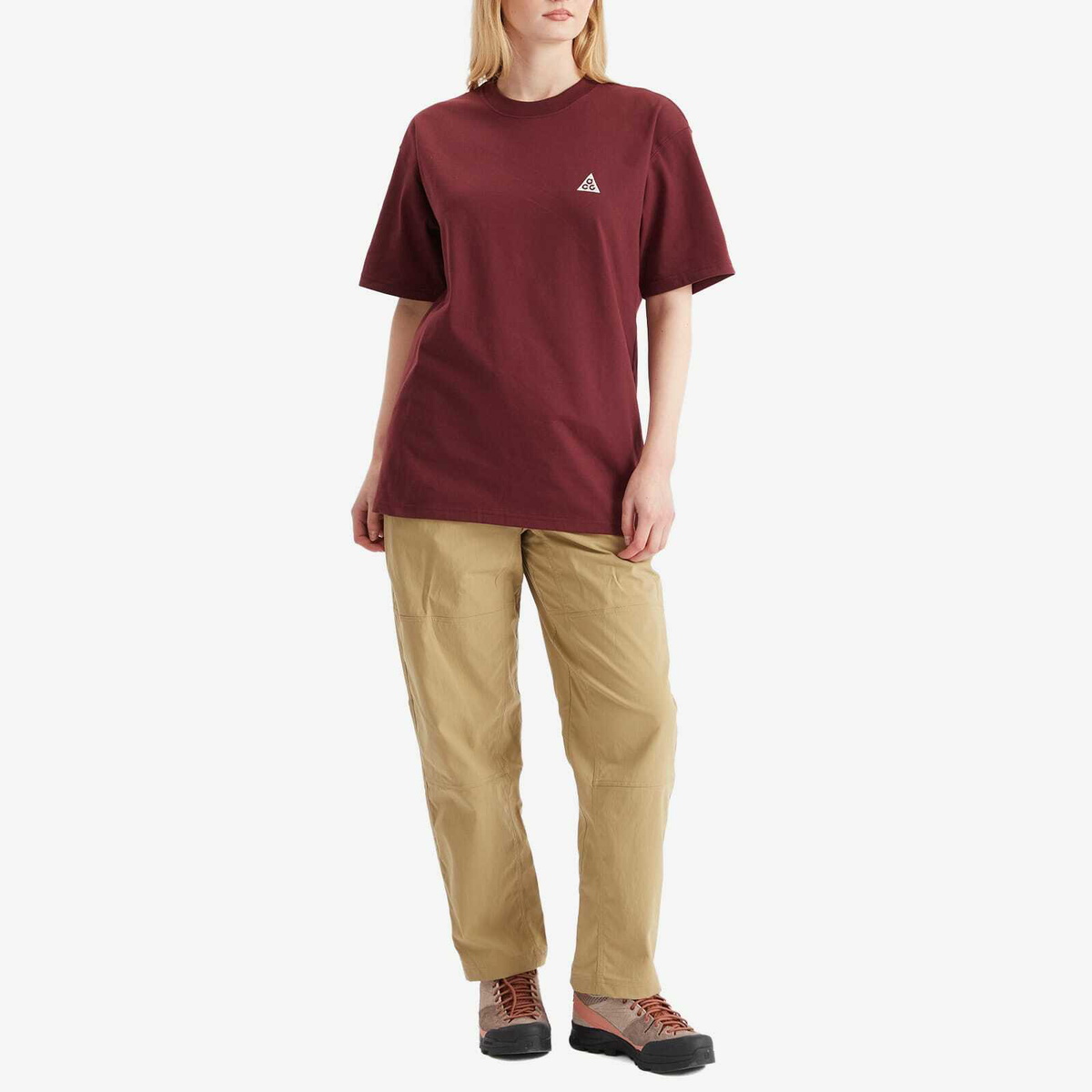 NIKE ACG 赤 ハーフジップ Tシャツ 半袖 NIKE ACG 赤 ハーフジップ Tシャツ 半袖 - メルカリ