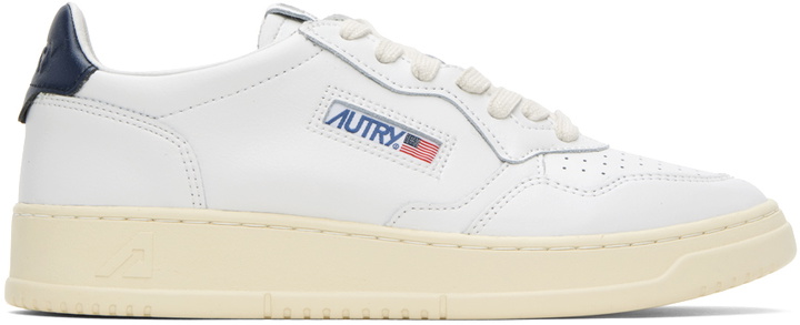 Photo: AUTRY White Medalist Low Sneakers