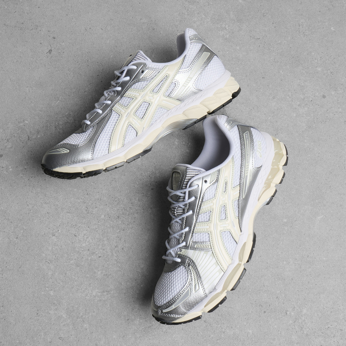 Asics GEL-KAYANO 12.1 Sneaker in White/Cream