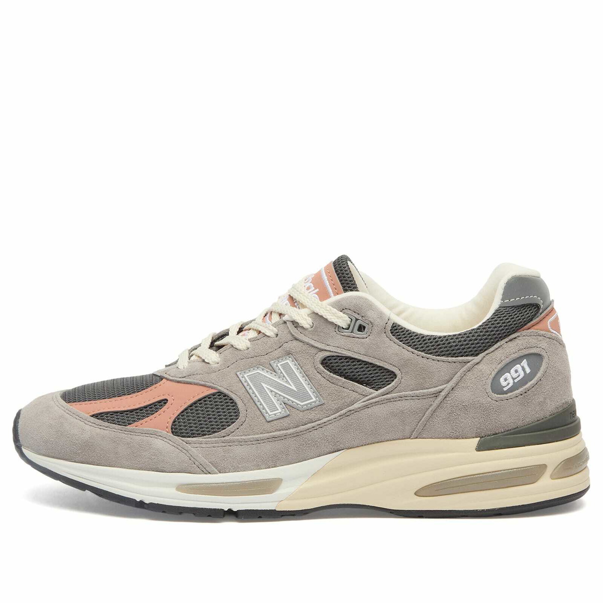 New Balance 991v2 Sneaker in Elephant Skin/Cork/Dark Gull Grey New