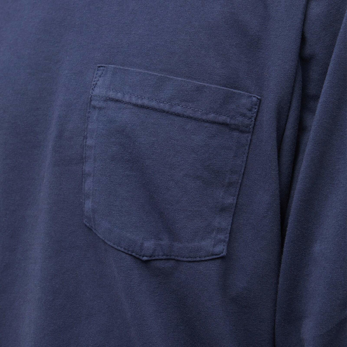Battenwear Men's Long Sleeve Pocket T-Shirt in Navy