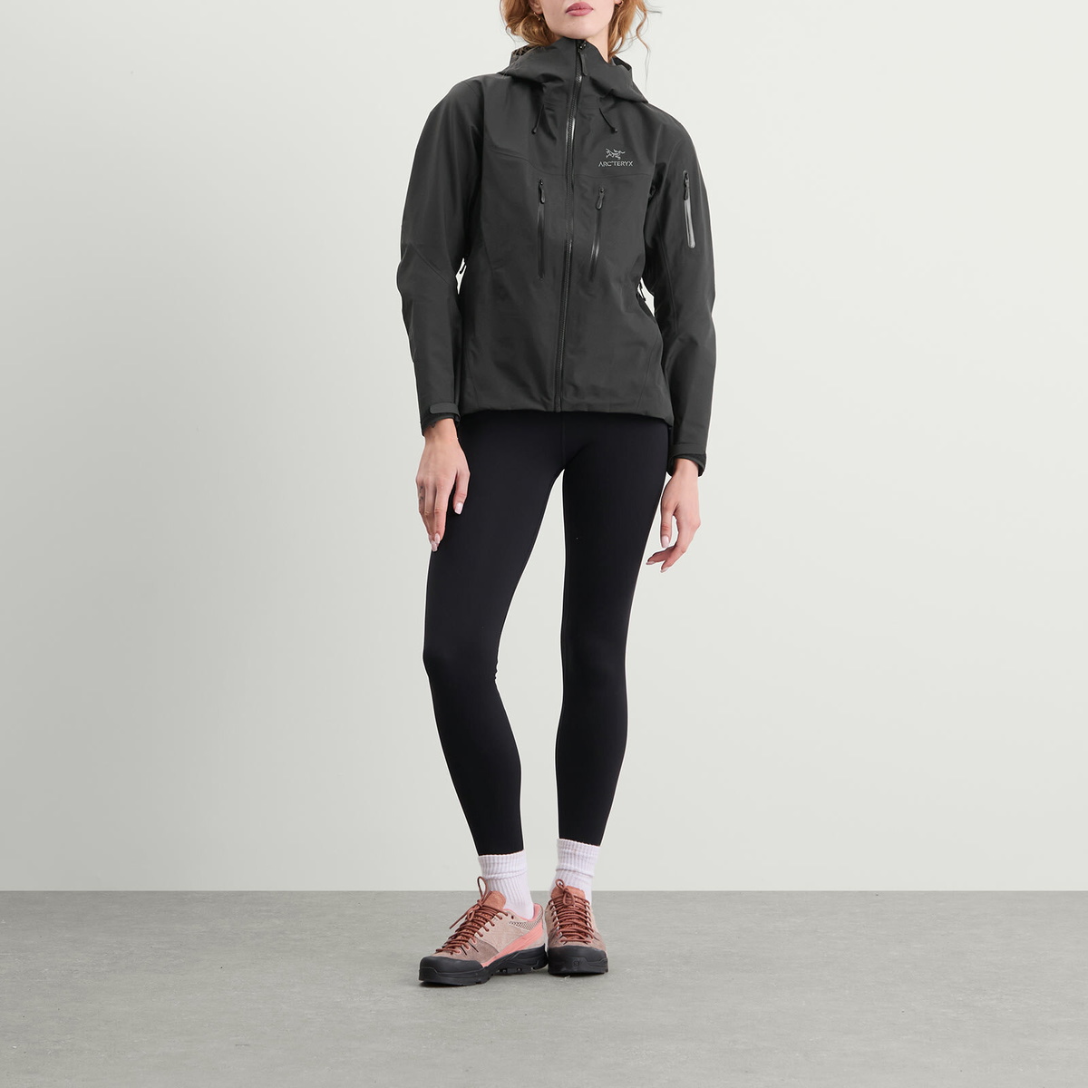 Arc'teryx Women's Arcteryx Alpha SV Jacket in Black