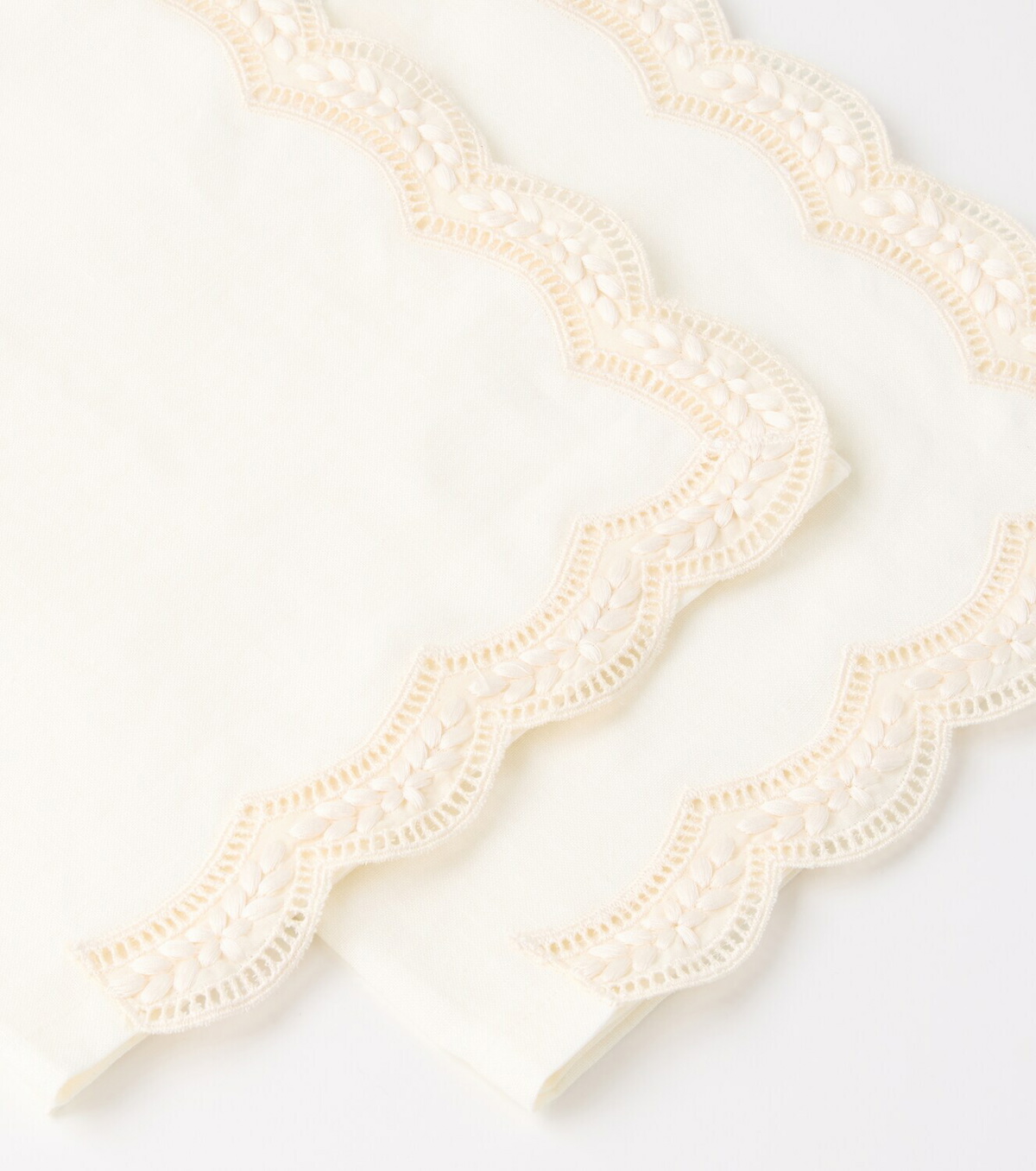 Cabana Emilia set of 2 embroidered linen napkins
