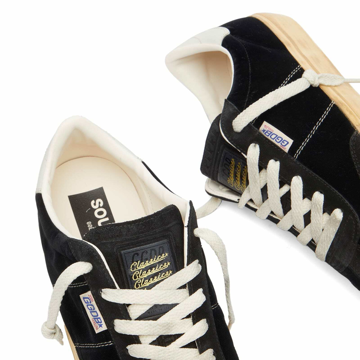 【関税&送料込】Golden Goose Deluxe Brand Soul Star Golden Goose Women's Soul Star Sneaker in Black/Milk Golden