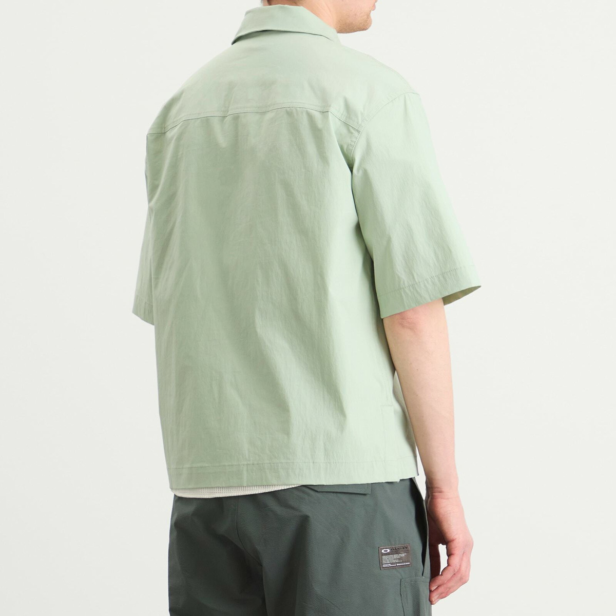 Oakley Men's Reserve Momento Shirt in Faded Green