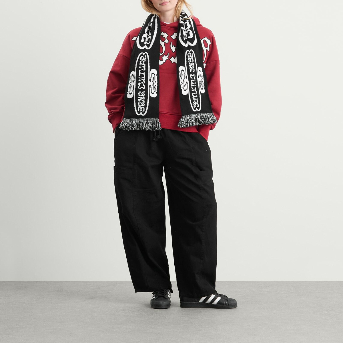 Bene Culture Metro Scarf in Black 