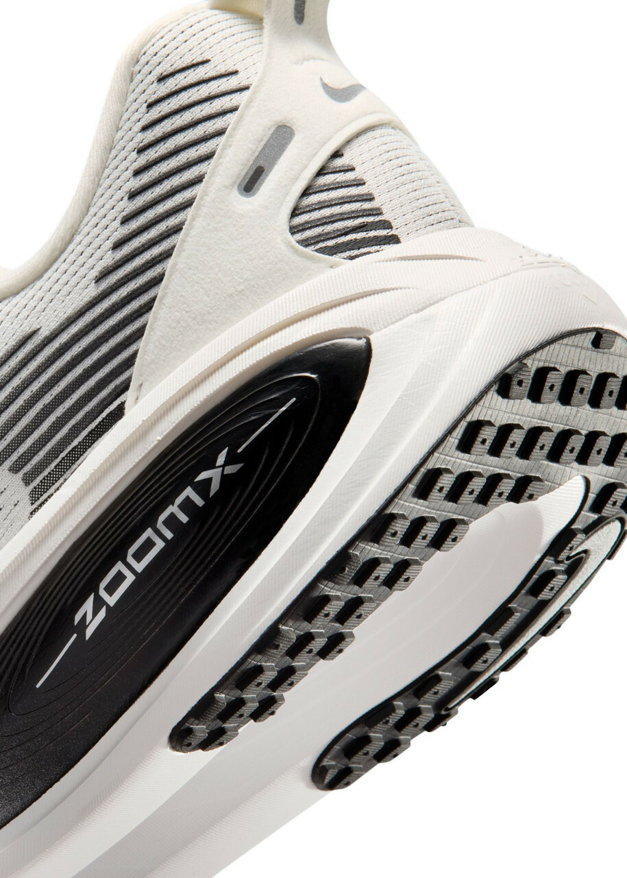 Nike Vomero 18 Sneakers White