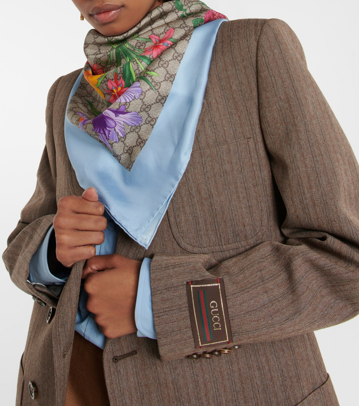 スカーフ GUCCI Silk twill foulard GUCCI Italy Vintage Silk Twill Butterflies & Flowers Scarf