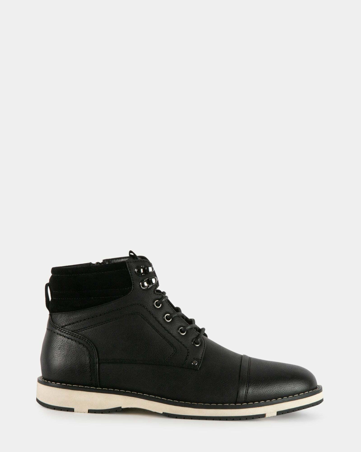 Steve Madden Magnum Boots in Black