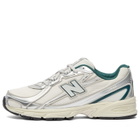 New Balance 740 Sneaker in Medusa Green/Angora