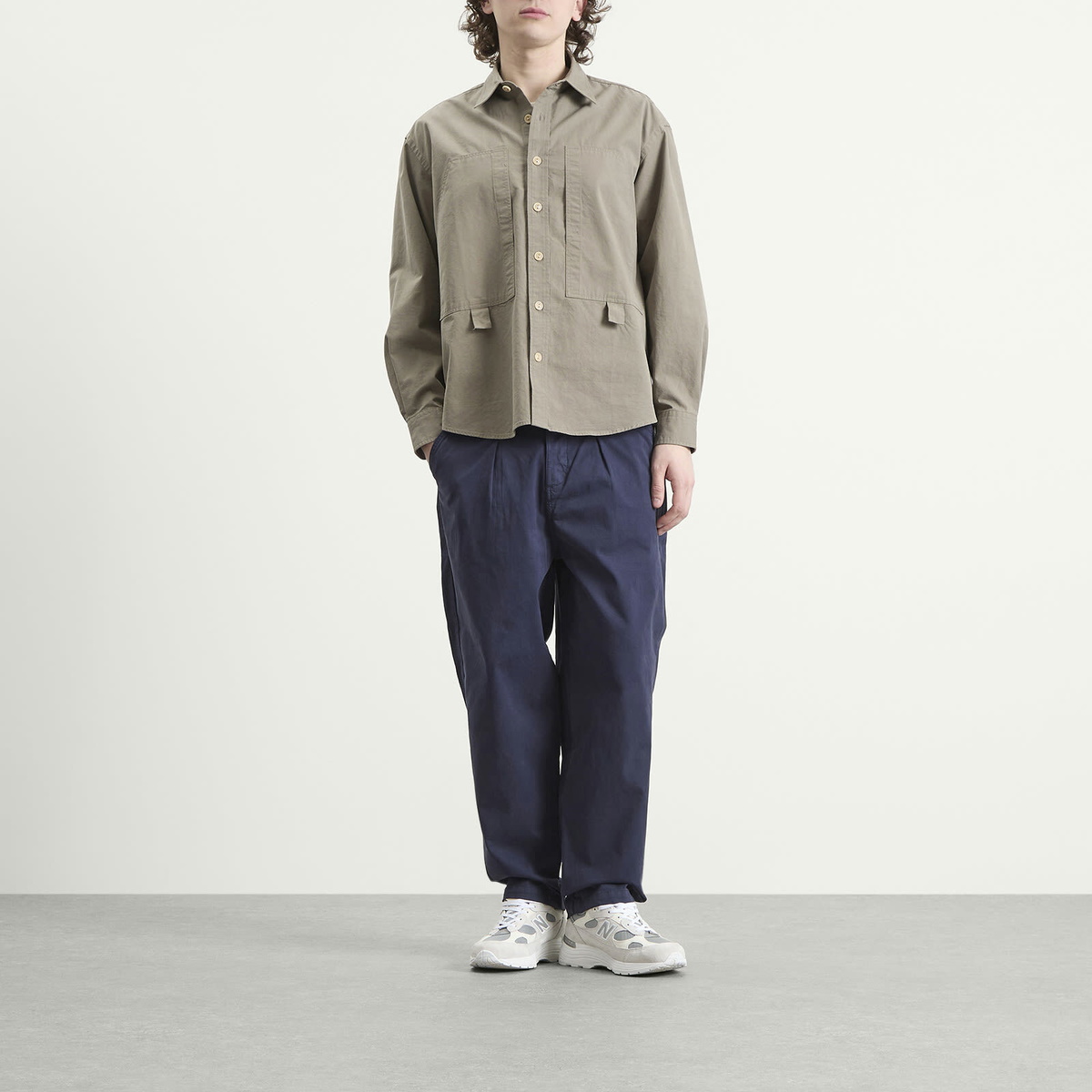 Armor-Lux Men's Pleated Trouser in Marine Deep